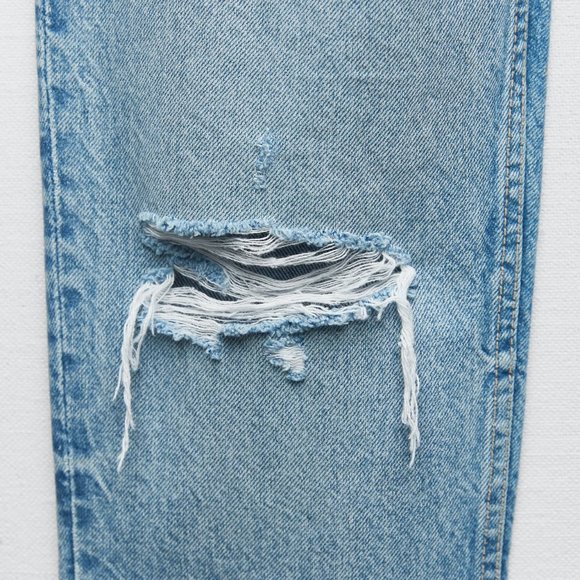 ZARA Ripped High Rise Mom Jeans - Picture 9 of 11